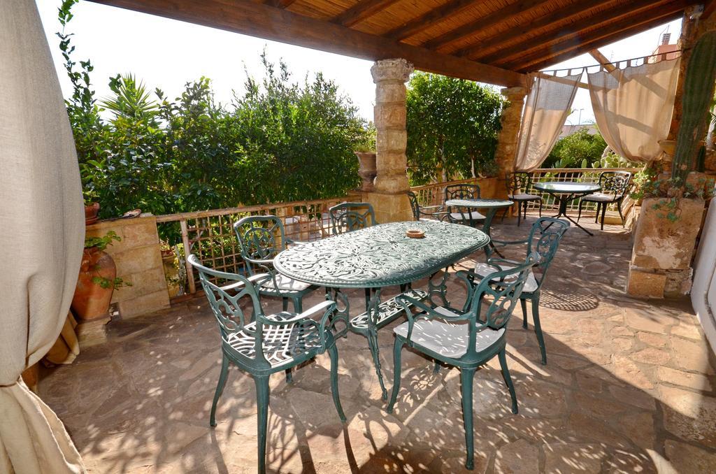 Felline In Bed&Breakfast Dimora Di Charme El Salento Exterior photo