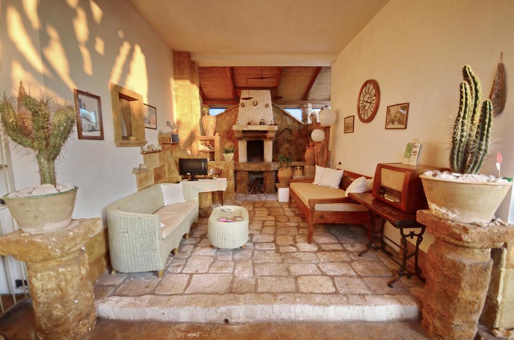 Felline In Bed&Breakfast Dimora Di Charme El Salento Exterior photo